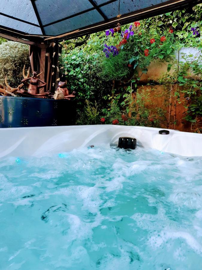 مبيت وإفطار ماندوليو لا نابول Dans Un Jardin Bb Et Jacuzzi المظهر الخارجي الصورة