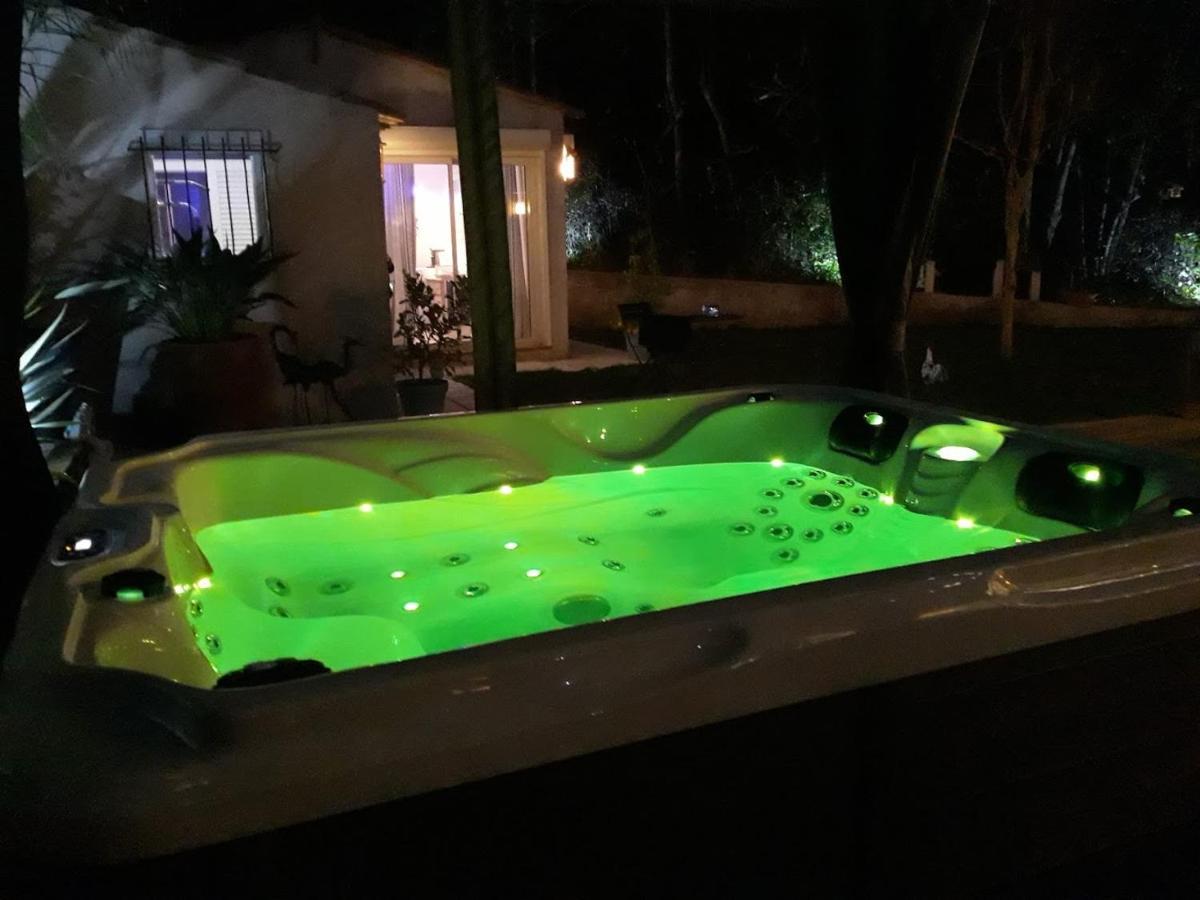 مبيت وإفطار ماندوليو لا نابول Dans Un Jardin Bb Et Jacuzzi المظهر الخارجي الصورة