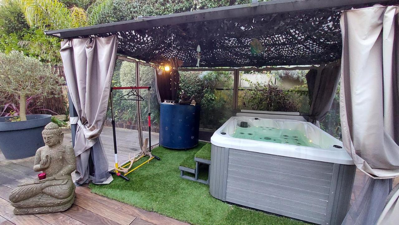 مبيت وإفطار ماندوليو لا نابول Dans Un Jardin Bb Et Jacuzzi المظهر الخارجي الصورة